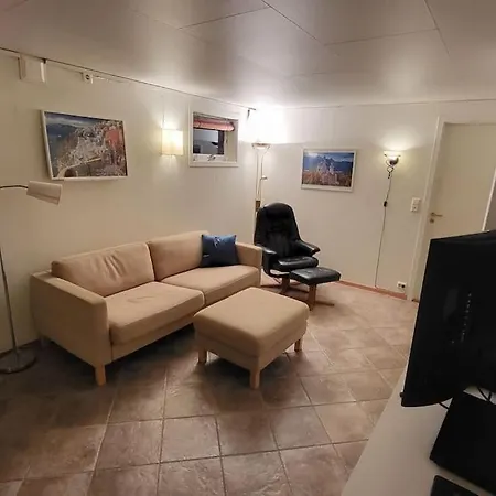 Apartamento Flott Leilighet I Stille Og Rolig Omrade, Med Gratis Privat Parkering!