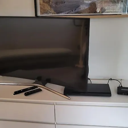 Flott Leilighet I Stille Og Rolig Omrade, Med Gratis Privat Parkering! Apartman *