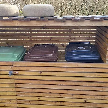 Flott Leilighet I Stille Og Rolig Omrade, Med Gratis Privat Parkering! Apartamento *