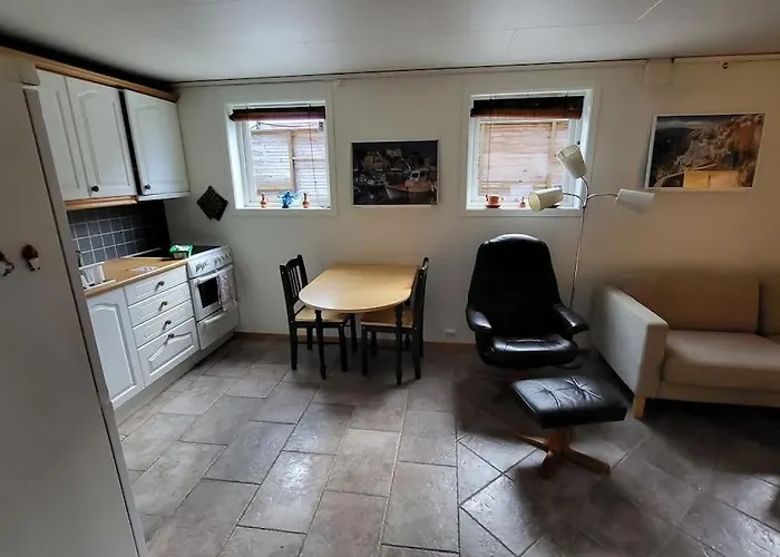 شقة Flott Leilighet I Stille Og Rolig Omrade, Med Gratis Privat Parkering! *