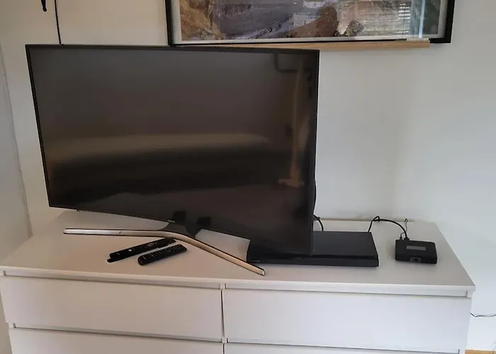 Flott Leilighet I Stille Og Rolig Omrade, Med Gratis Privat Parkering! شقة *