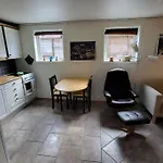 Leilighet Flott Leilighet I Stille Og Rolig Omrade, Med Gratis Privat Parkering! *