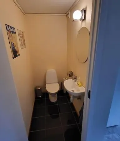 Flott Leilighet I Stille Og Rolig Omrade, Med Gratis Privat Parkering! Apartman *
